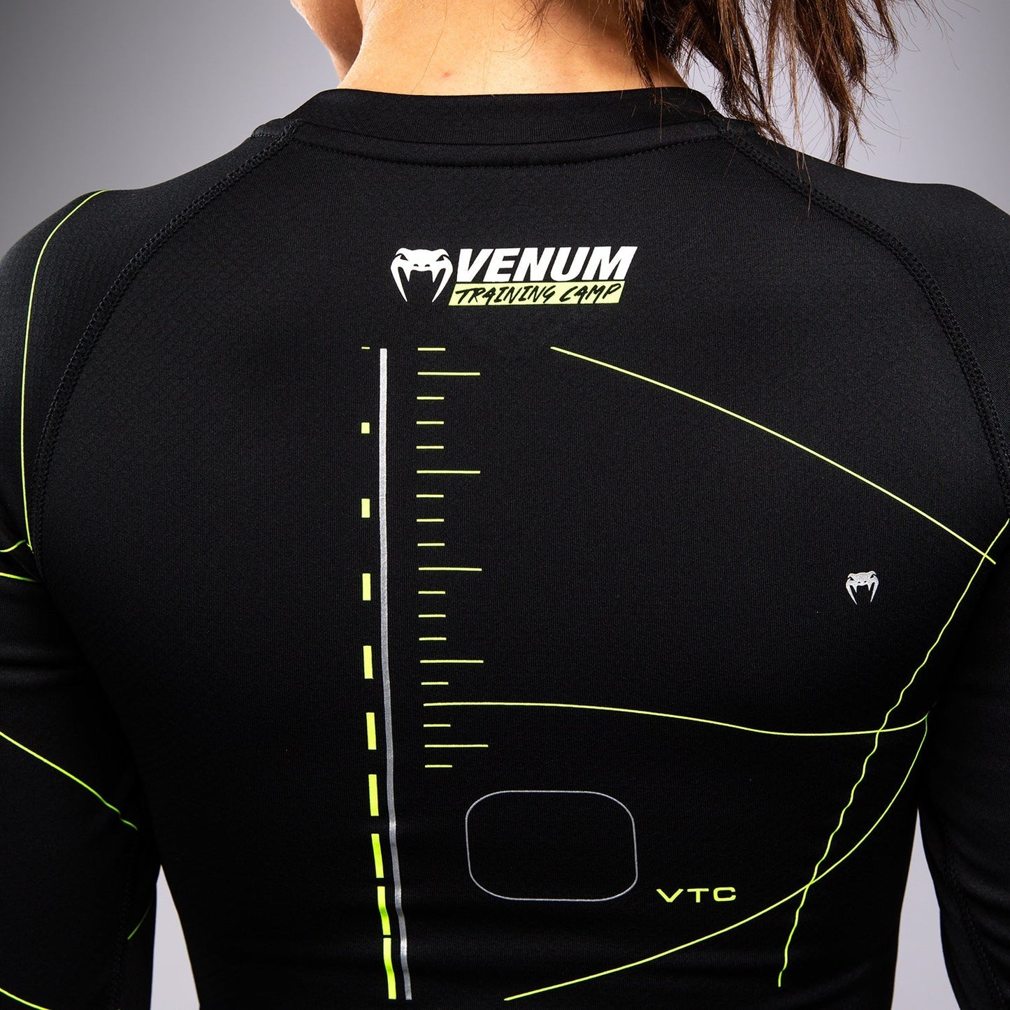 Venum Training Camp 4.0 Long Sleeve Rashguard - Black/Neon Green