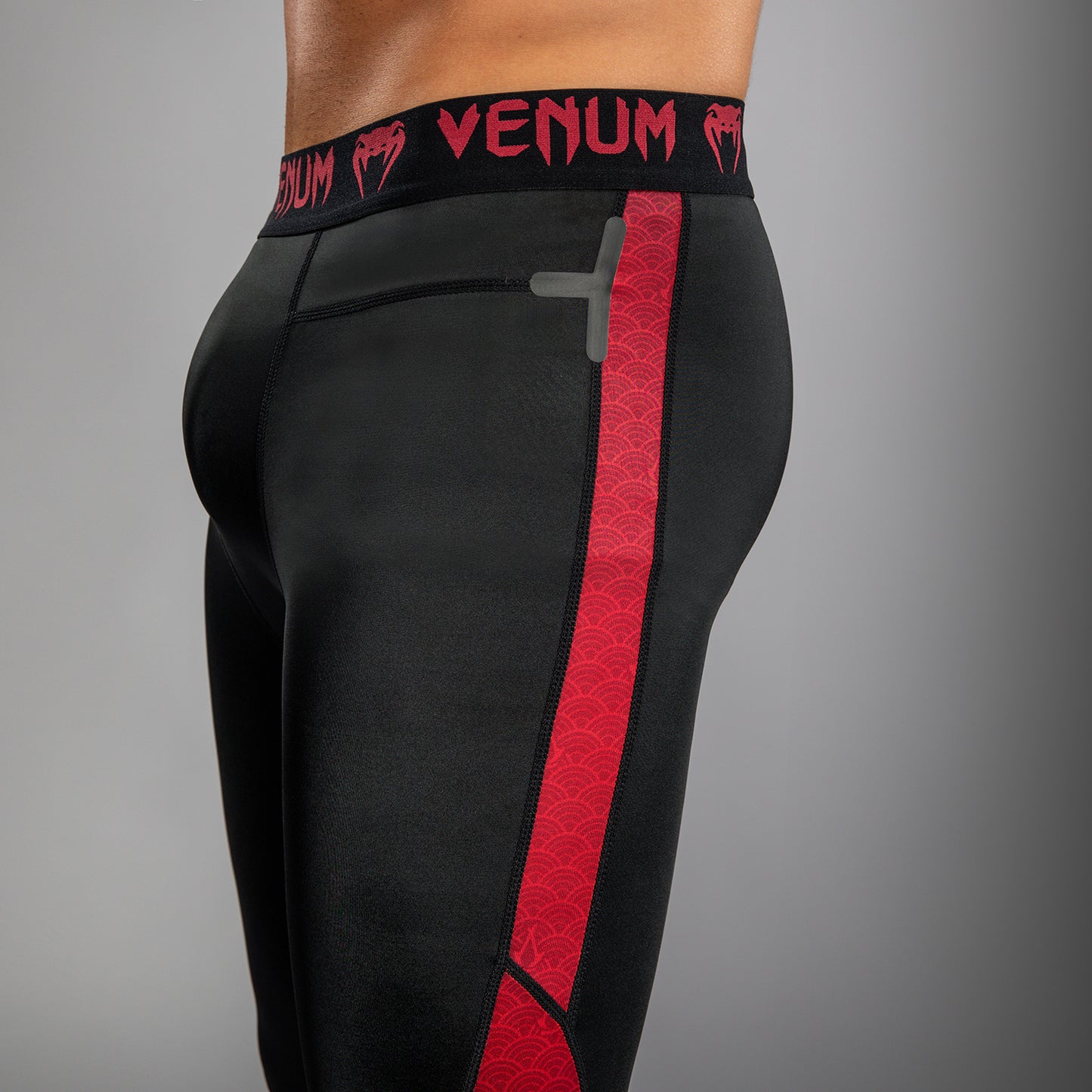 Venum x Assassin’s Creed Shadows Men’s Spats - Burgundy/Black