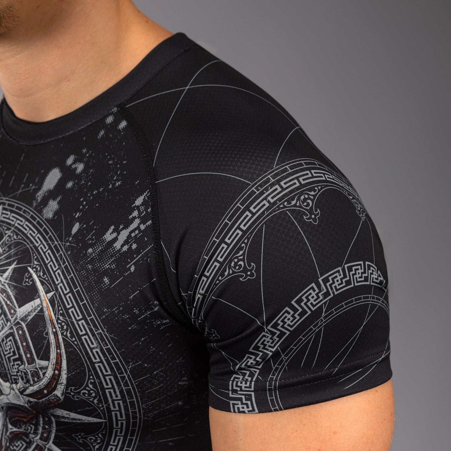 Venum Gladiator 5.0 Men's Short Sleeve Rashguard - Black