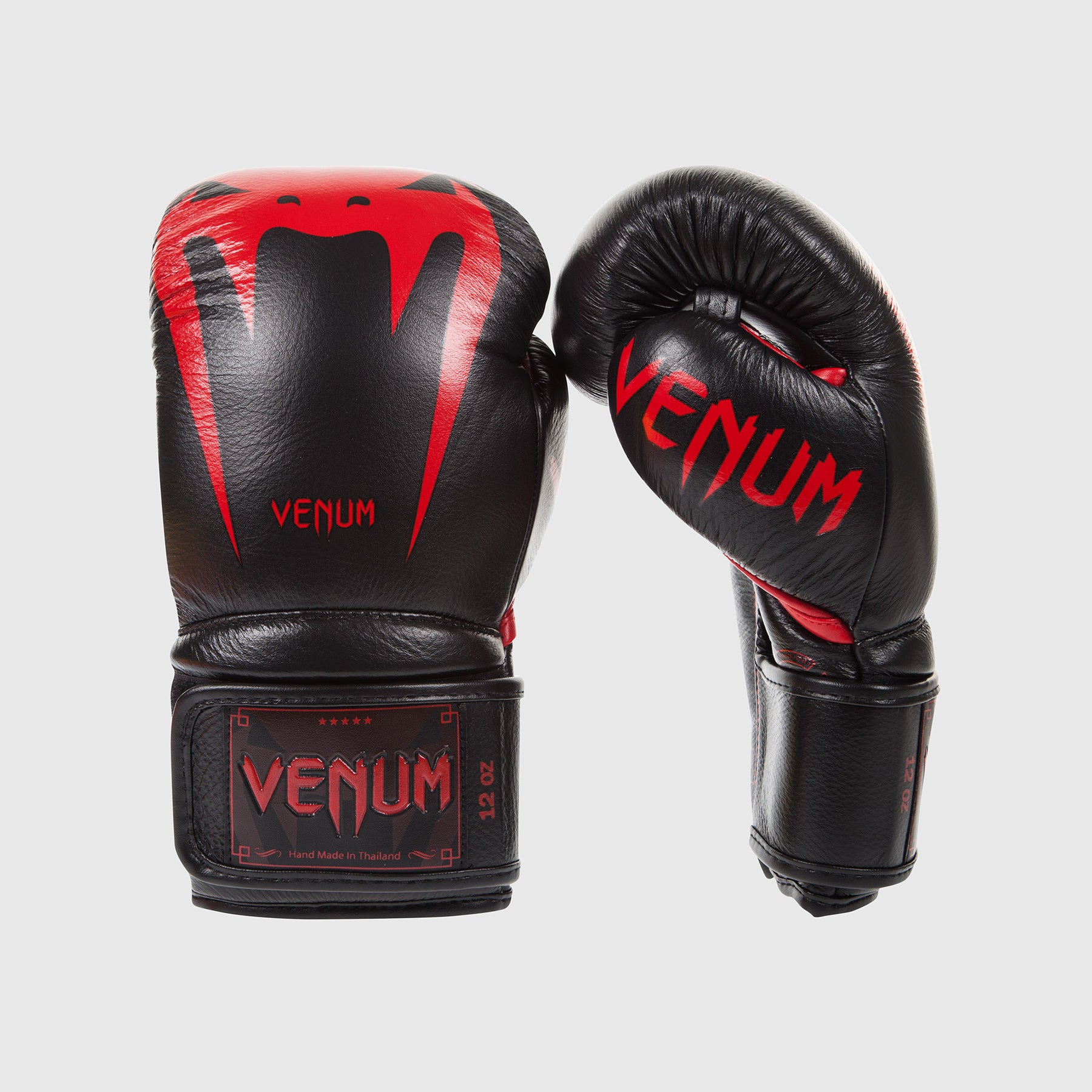 Venum Giant 3.0 Boxing Gloves - Nappa Leather Black Devil - Venum