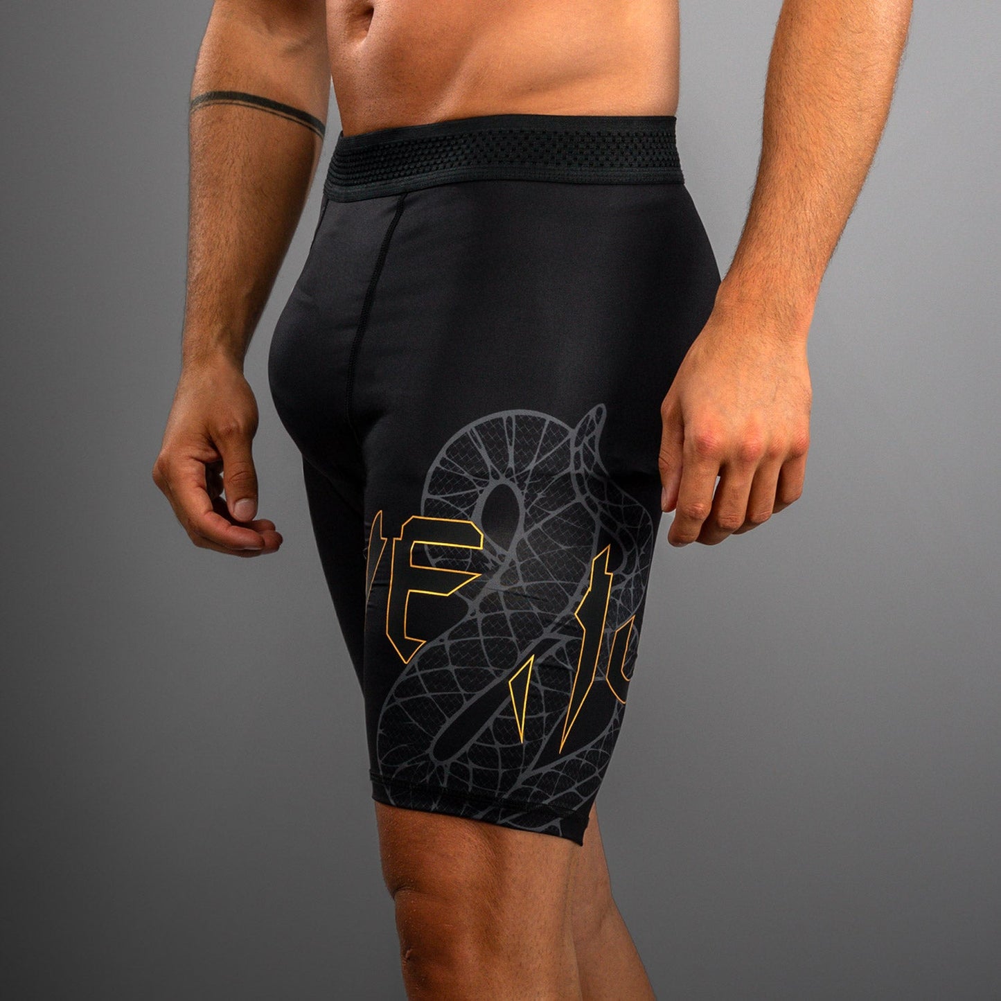 Venum Serpenti Vale Tudo Shorts - Black/Silver/Gold
