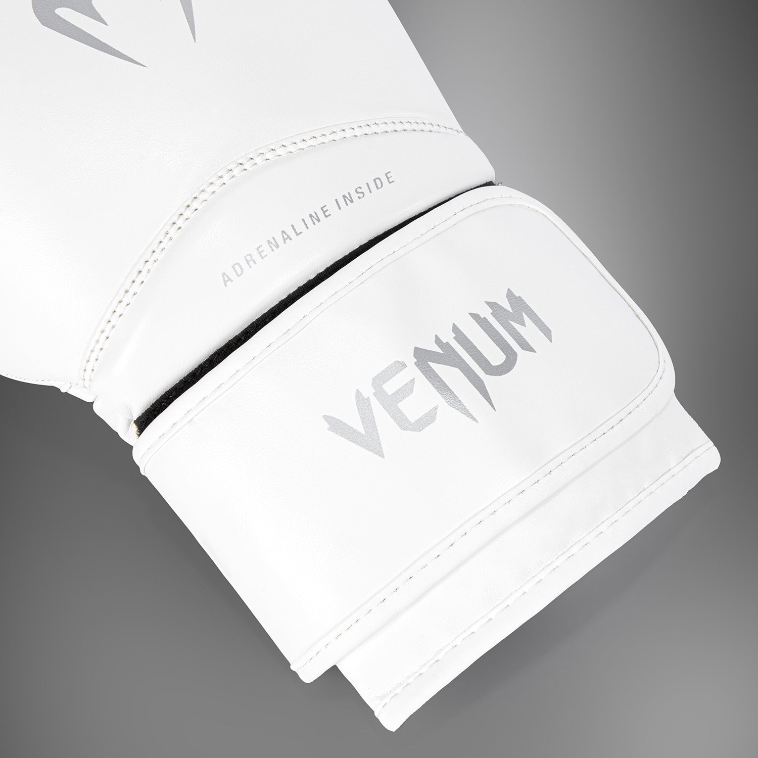 Venum Contender 1.5 Boxing Gloves - White/Silver - Venum