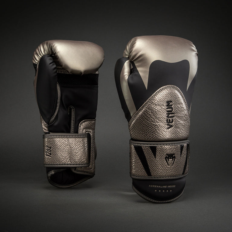 Venum Challenger 4.0 Scales Boxing Gloves - Black - Venum