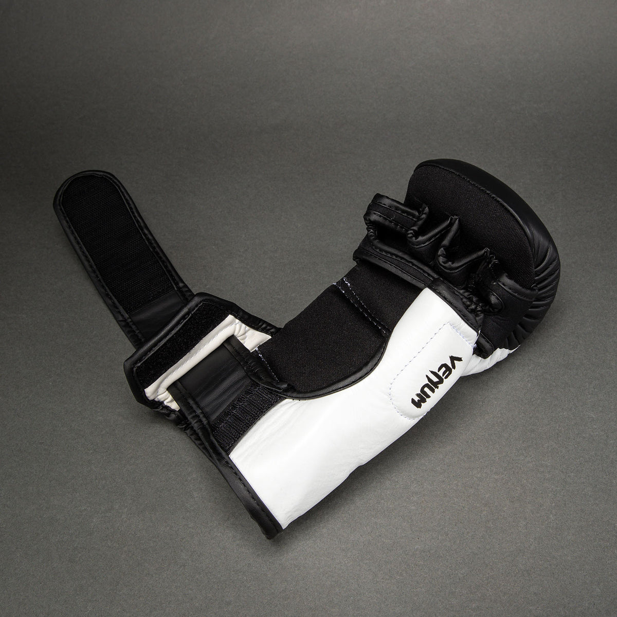 Venum Attack 2.0 Sparring Gloves Leather - Black/White