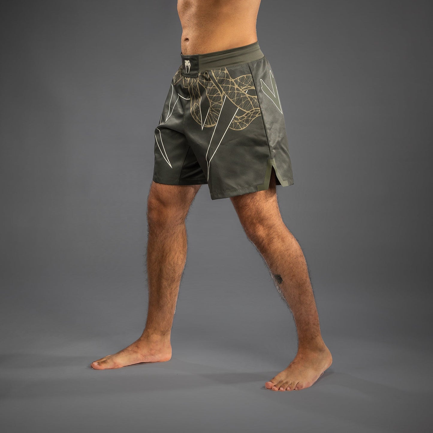 Venum Serpenti Fight Shorts - Khaki/Bronze/Ivory