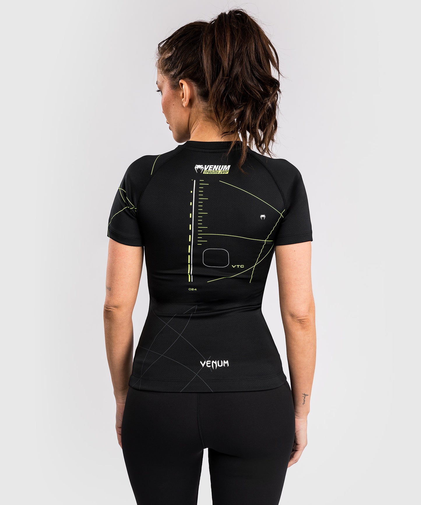 Venum Training Camp 4.0 Short Sleeve Rashguard - Black/Neon Green