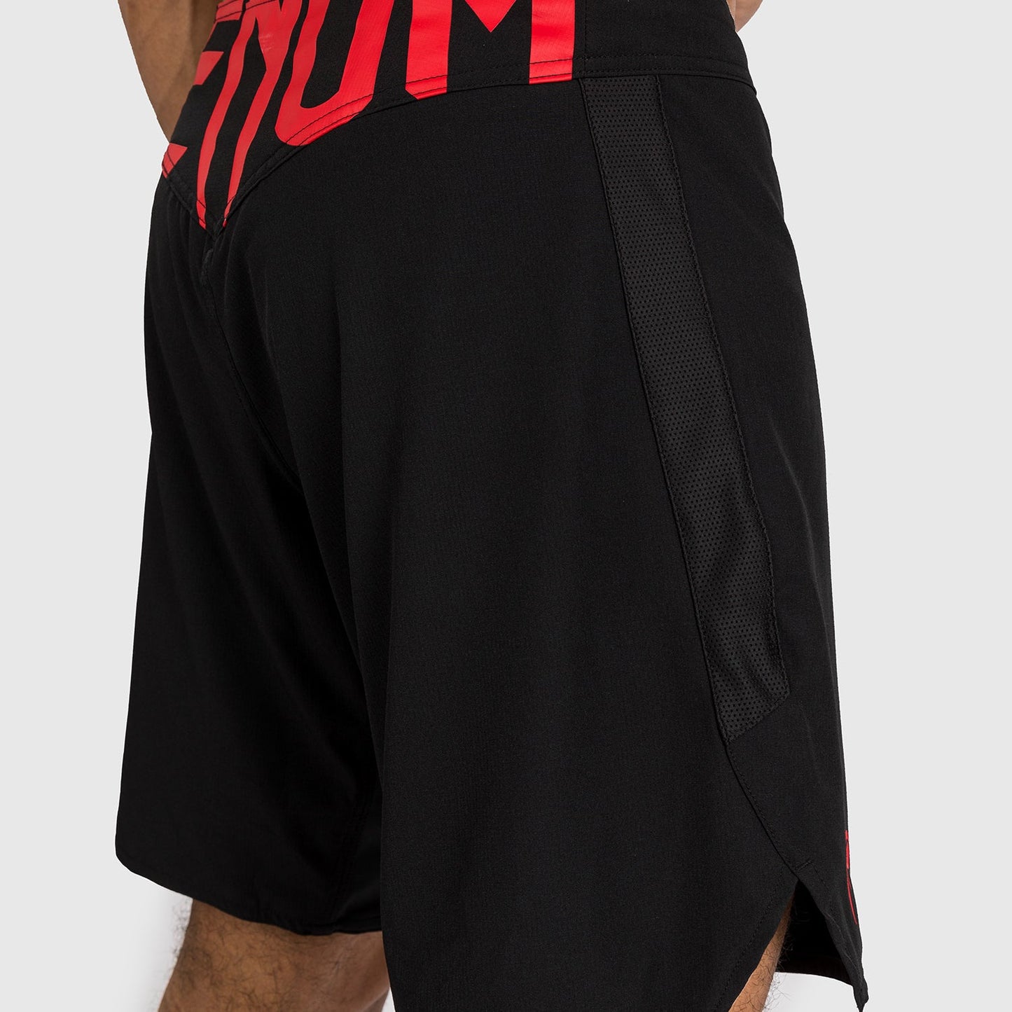 Venum Light 5.0 Fighshorts - Black/Red