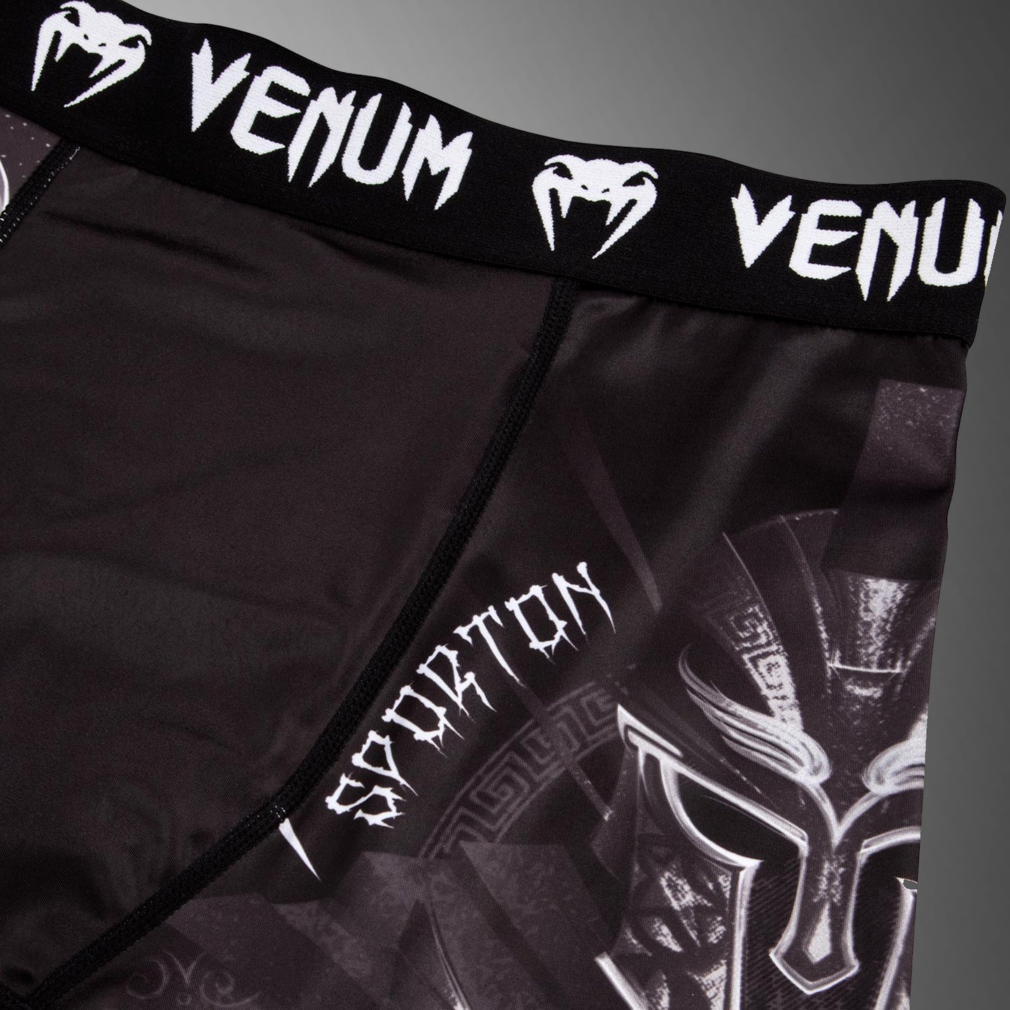Vale Tudo Shorts Venum Gladiator 3.0 - Black/White