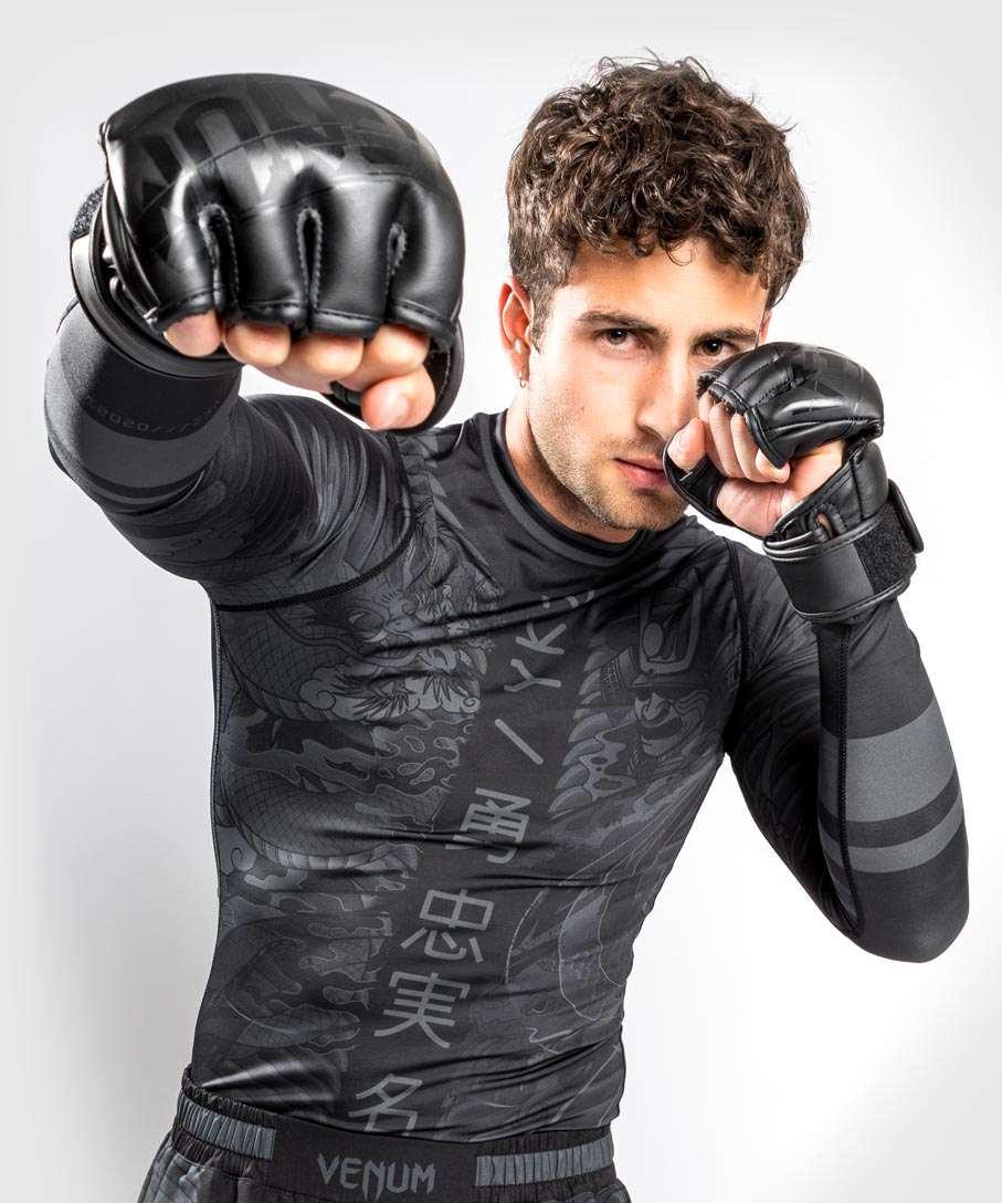 Venum YKZ21 Rashguard Long Sleeves – Black/Black - Venum