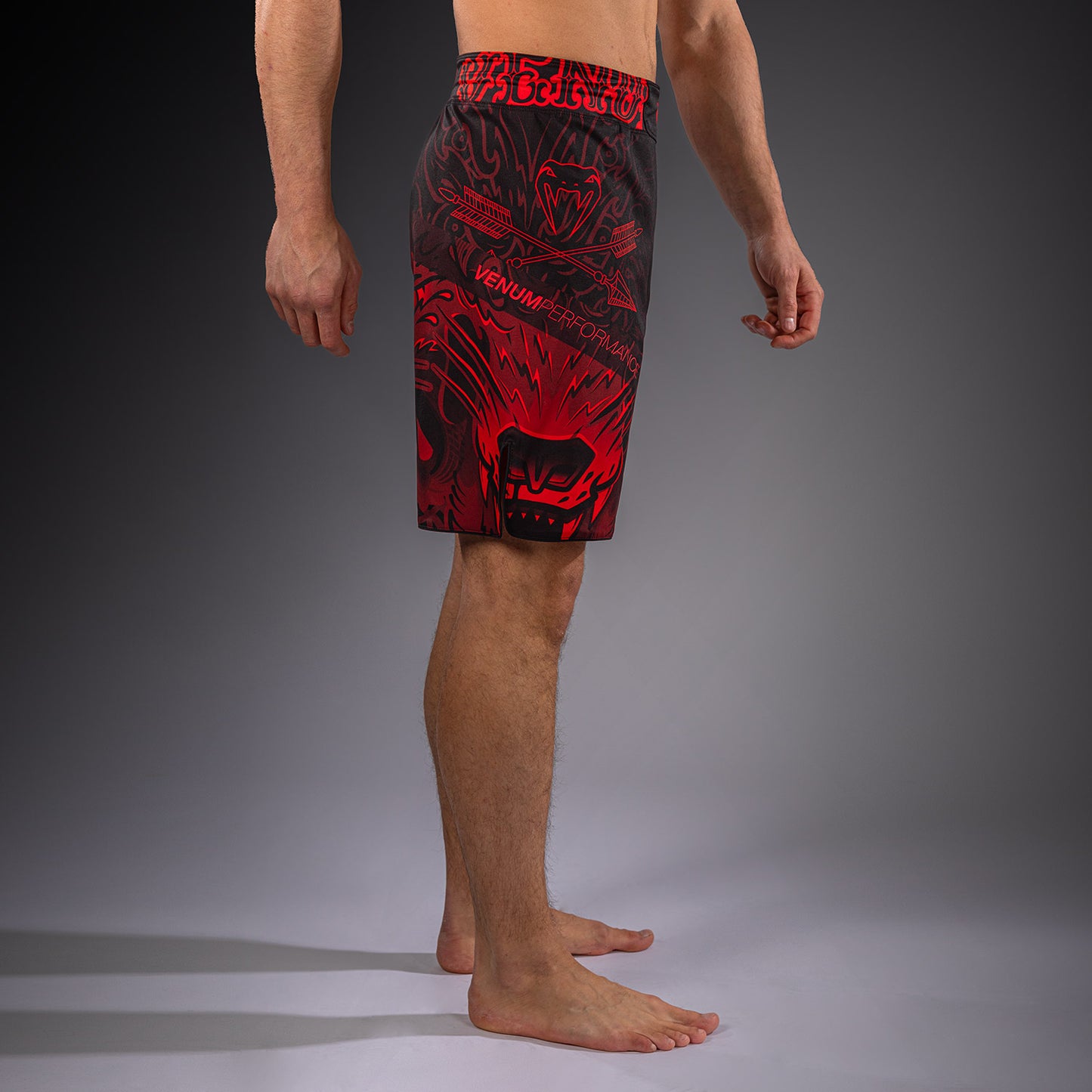 Venum Wolf Atak Fightshorts - Black/Red