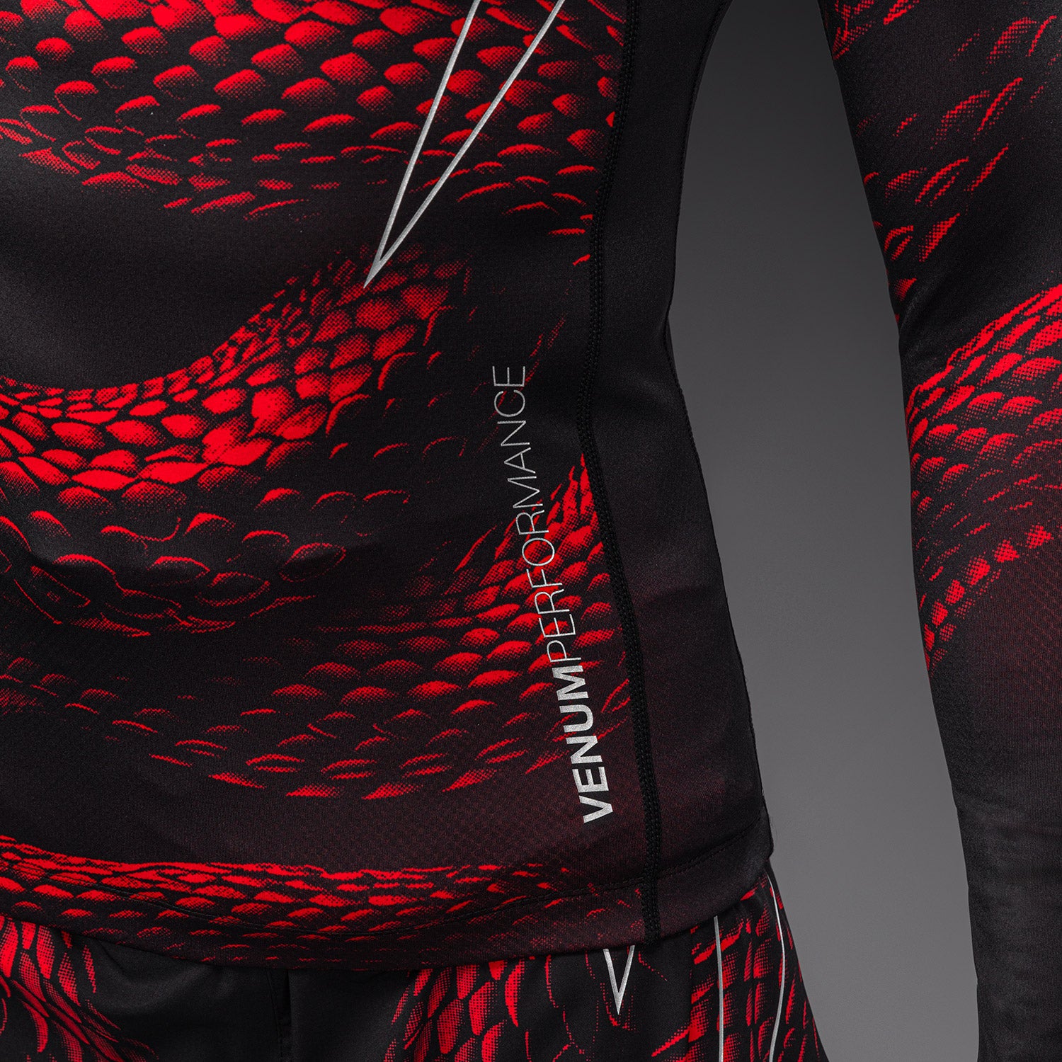 Venum Matupa Long Sleeve Rashguard - Black/Red/Silver - Venum