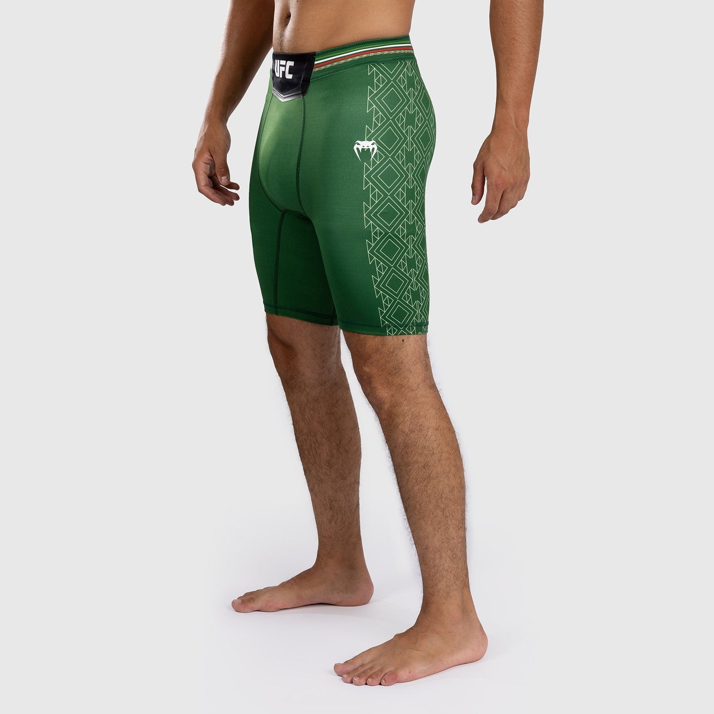 Noche UFC by Venum Authentic Fight Night Men’s Vale Tudo Short - Green