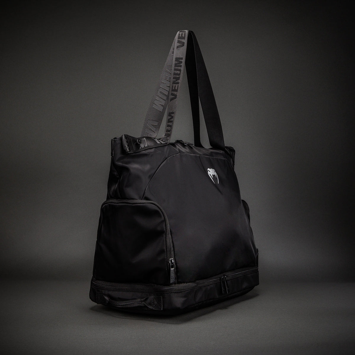 Venum Essential Sports Bags - Black