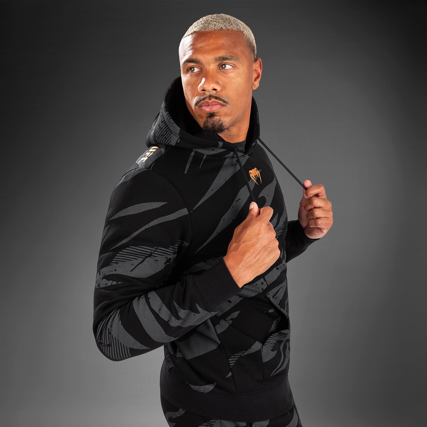 UFC venum adrenaline ウォークアウト パーカー 2XL UFC Adrenaline by Venum Fight Week Men's Pullover Hoodie - Urban