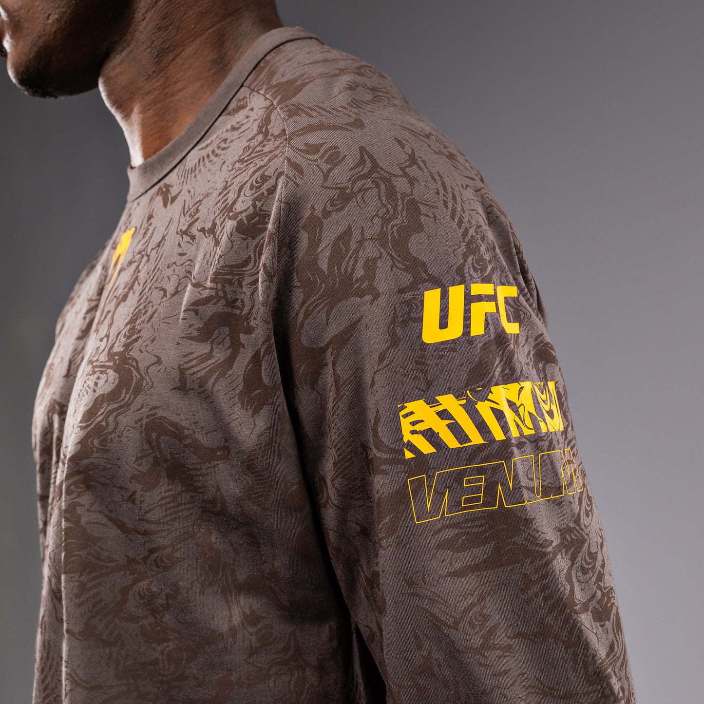 UFC Fusion by Venum Fight Week Men’s Long Sleeve T-Shirt - Earthen Brown