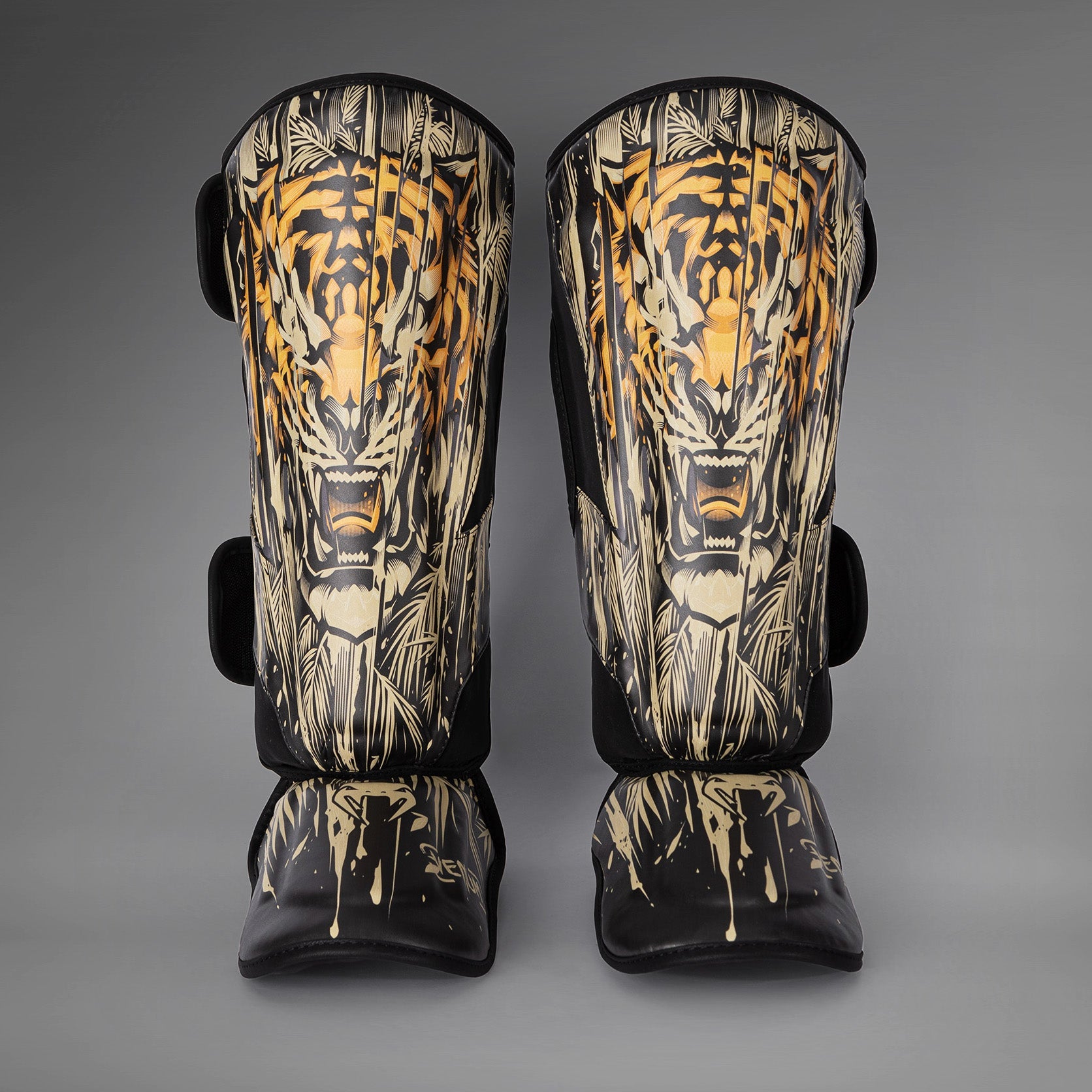 Venum シンガード　ニーガード Venum Tiger Shin Guards - Black/Neon Orange - Venum