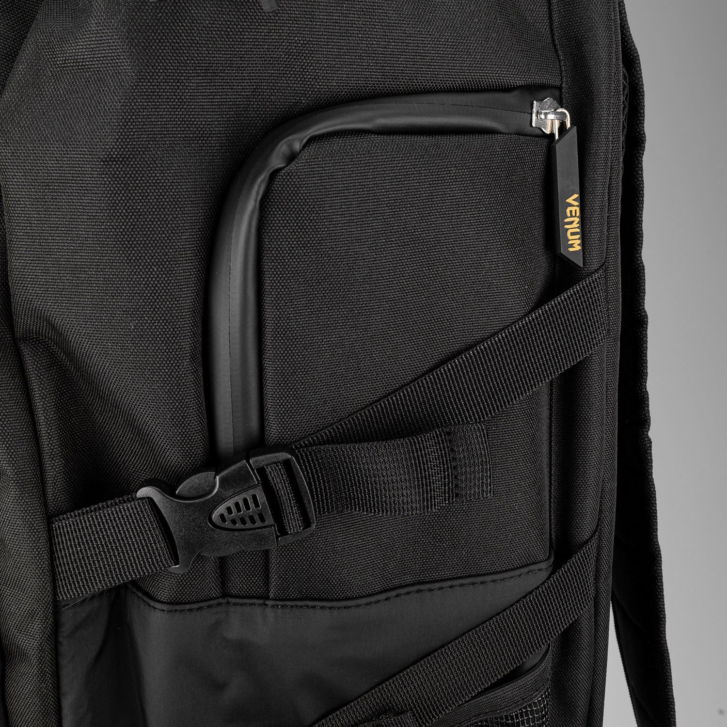 Venum Challenger Xtrem Evo BackPack (50-63L) - Black/Gold - Venum