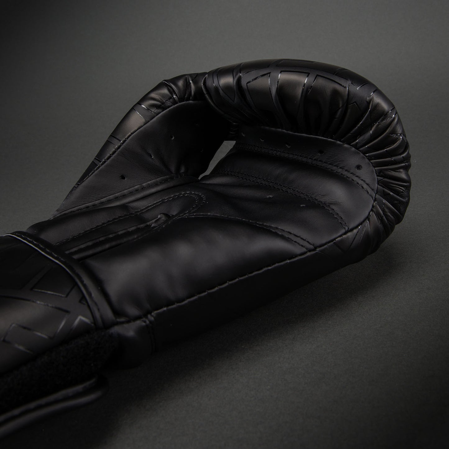 Venum Contender 1.5 XT 3D Boxing Gloves - Black/ Gold
