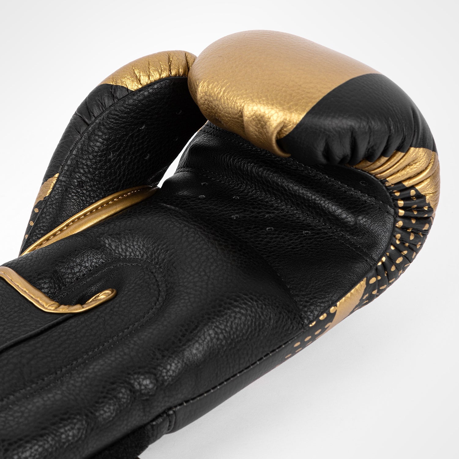 Venum Elite Boxing Gloves - Gold/Black – Venum Europe