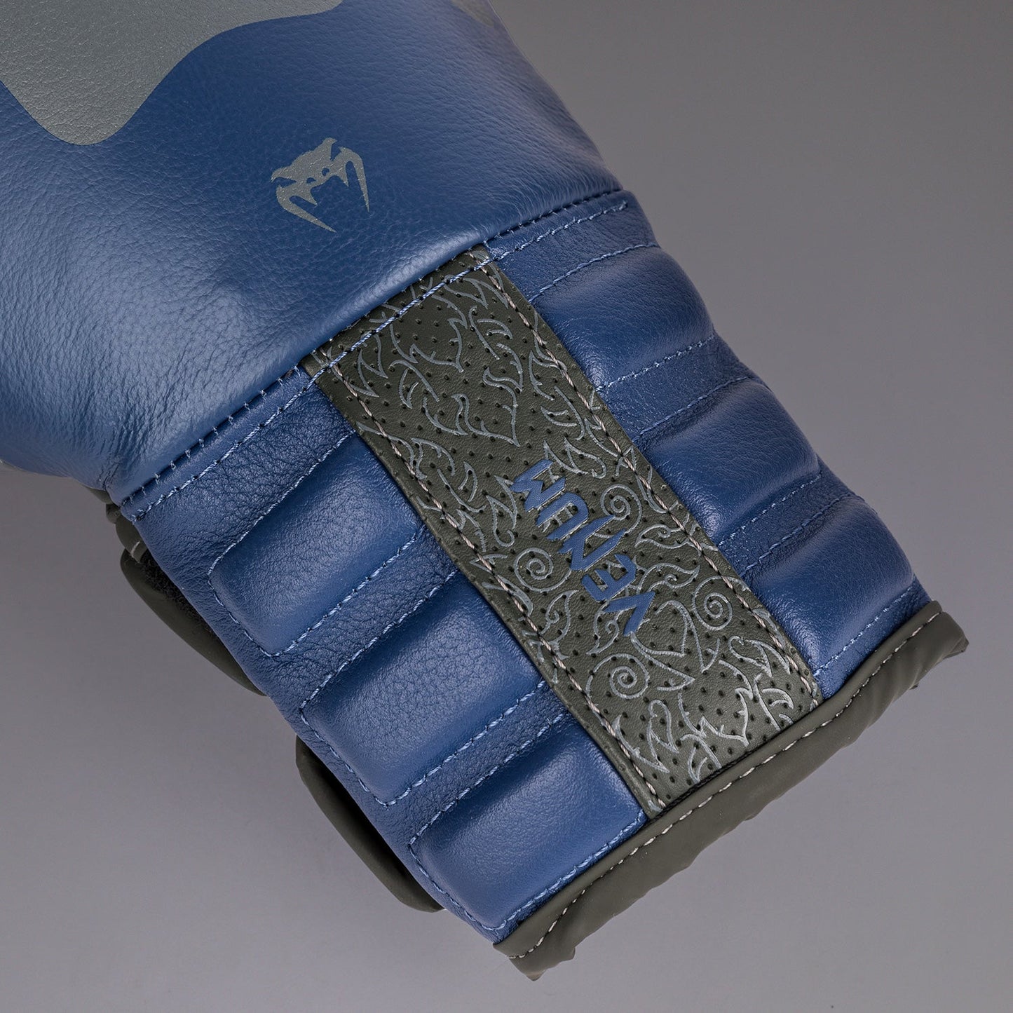 Venum Reverso Boxing Gloves - Storm Grey/ Royal Blue