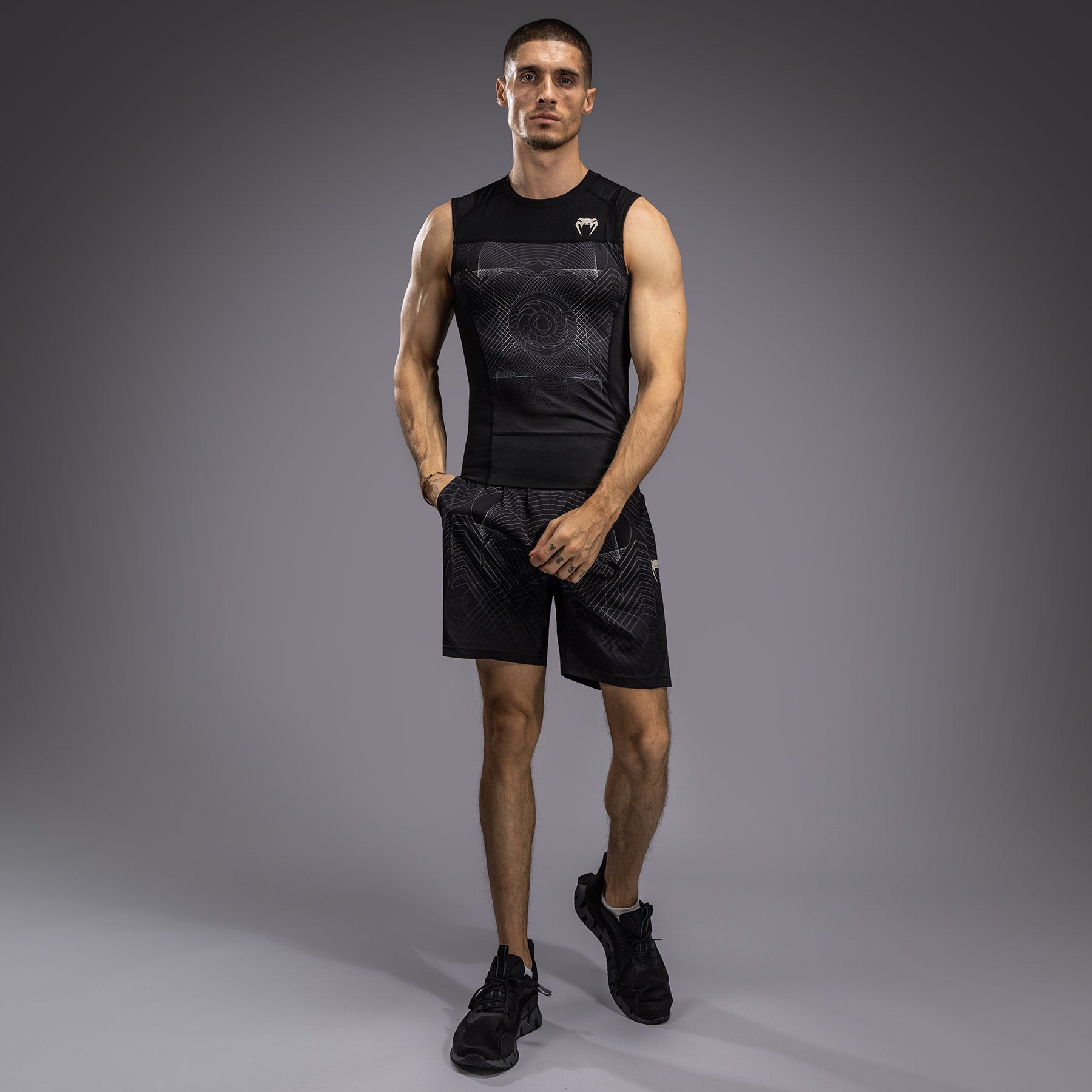 VENUM レガース　M Venum G-Fit Air Men's Sleeveless Rashguard - Deep Black