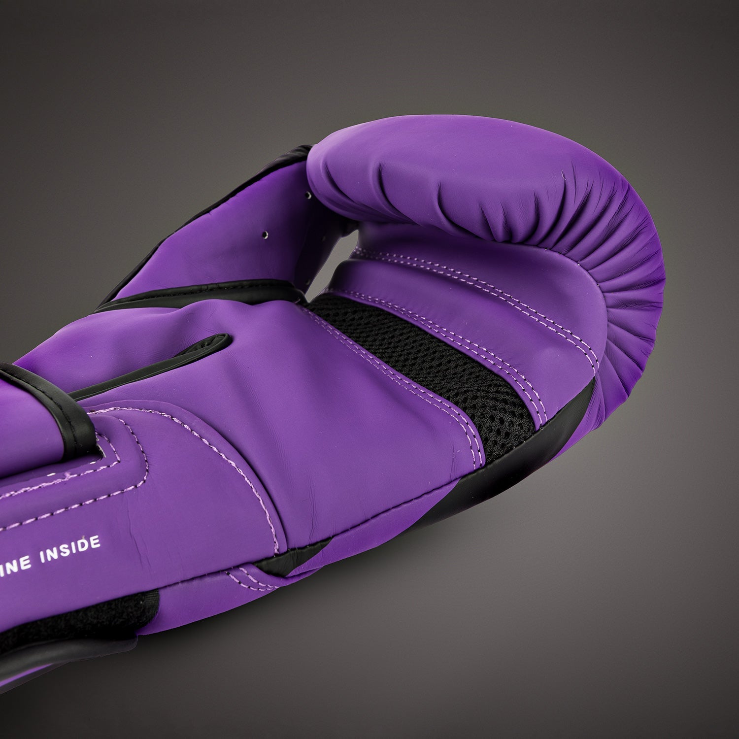 新品タグ付き　8オンスVENUM ヴェヌム　グローブ Challenger4.0 Venum Challenger 4.0 Boxing Gloves - Black/White - Venum