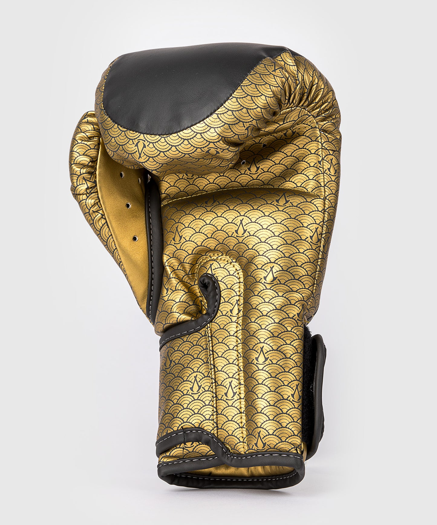 Venum x Assassin's Creed Shadows Boxing Gloves - Black/Gold