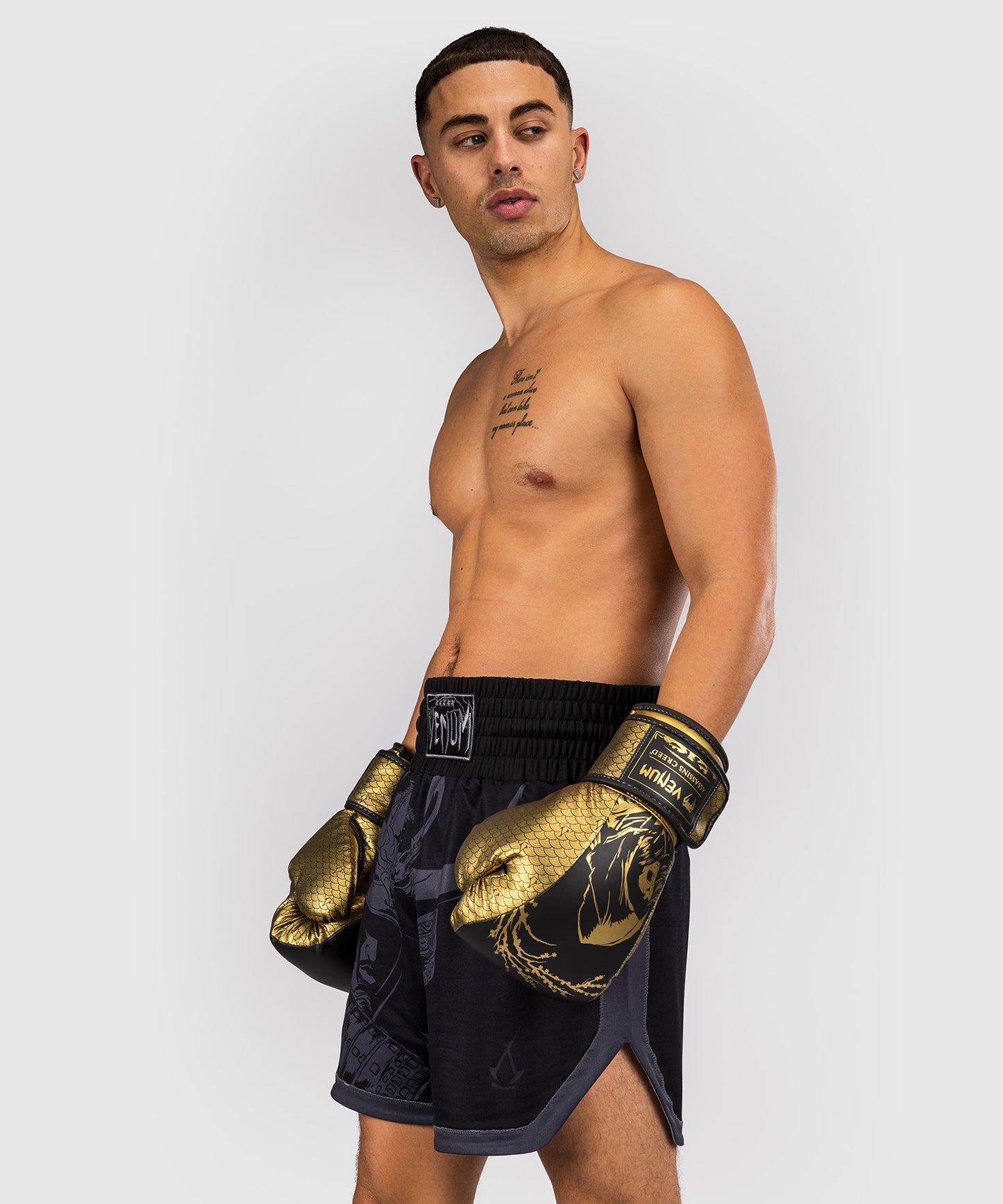Venum x Assassin's Creed Shadows Boxing Gloves - Black/Gold