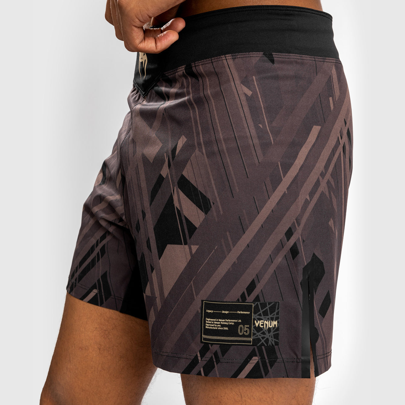 Venum Tecmo 2.0 Fightshort - Black/Brown