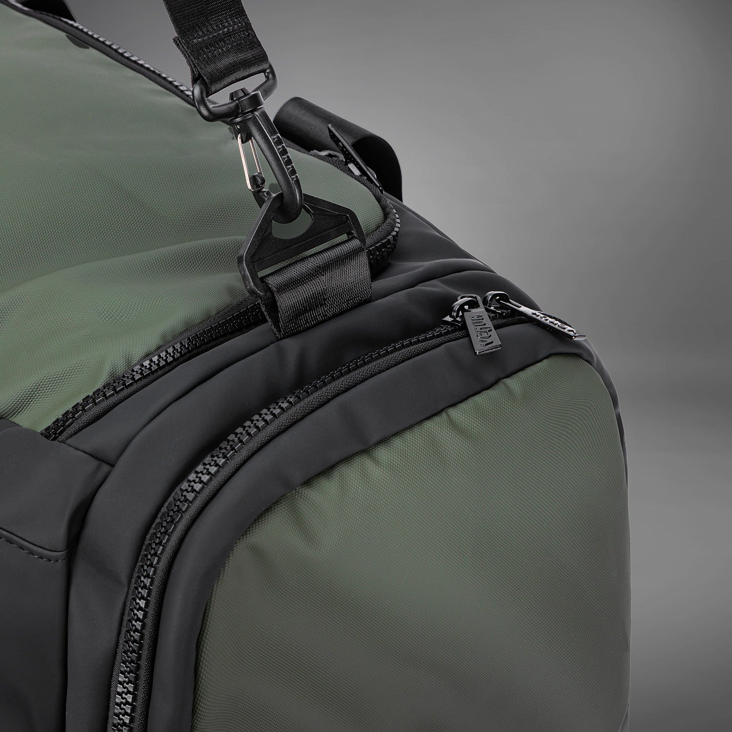 Venum Evo 2 Trainer Lite Duffle Bag (55-63L) - Black/Khaki