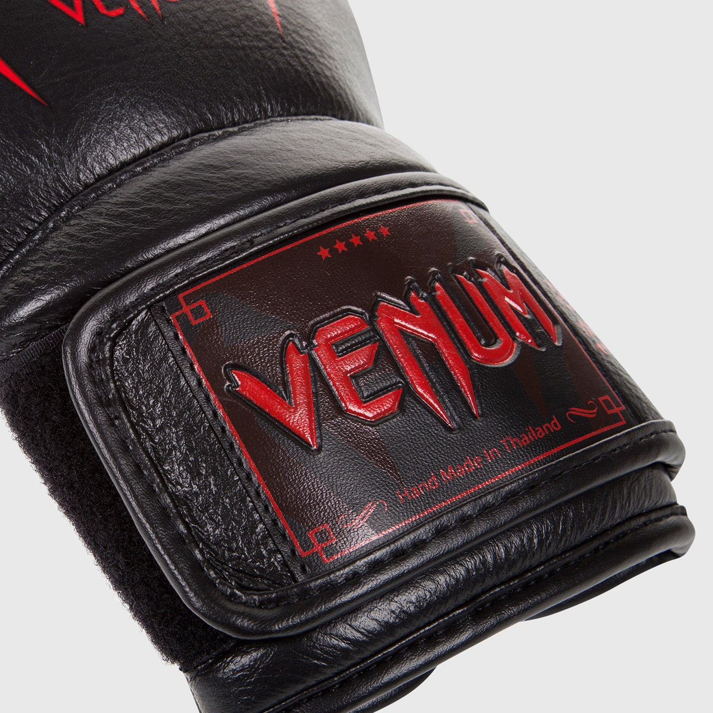 Venum Giant 3.0 Boxing Gloves - Nappa Leather Black Devil