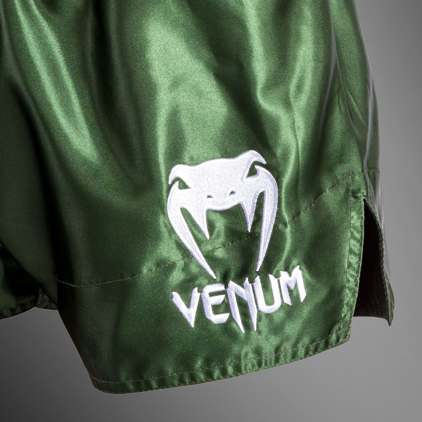 Venum Classic Muay Thaï Short Khaki/White