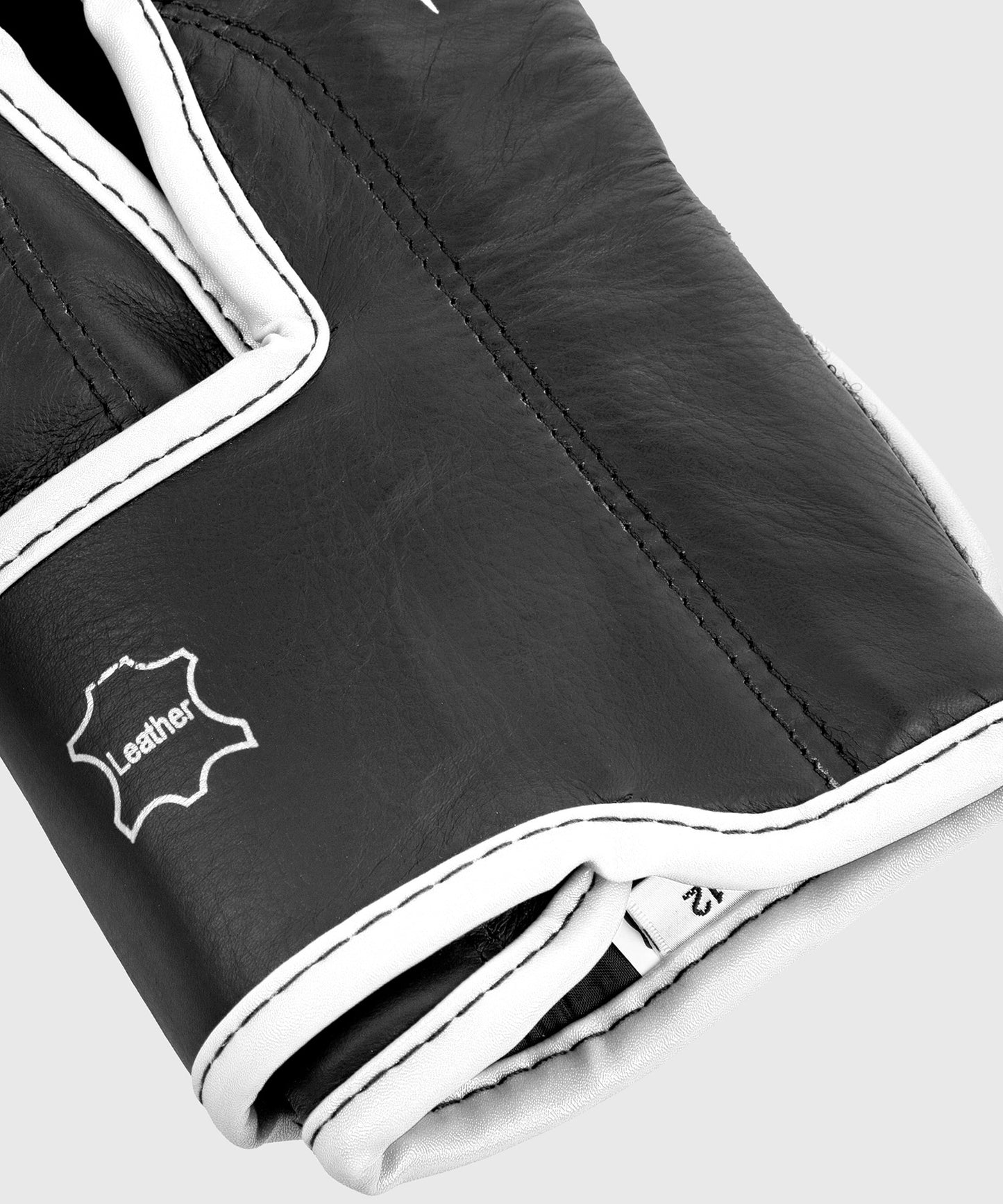 Venum Giant 2.0 Pro Boxing Gloves Velcro  product-type_Boxing Gloves Venum
