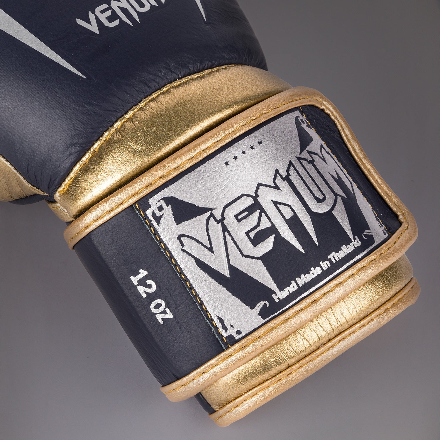 Venum Giant 3.0 Boxing gloves - Navy/Gold - Special Edition - Venum