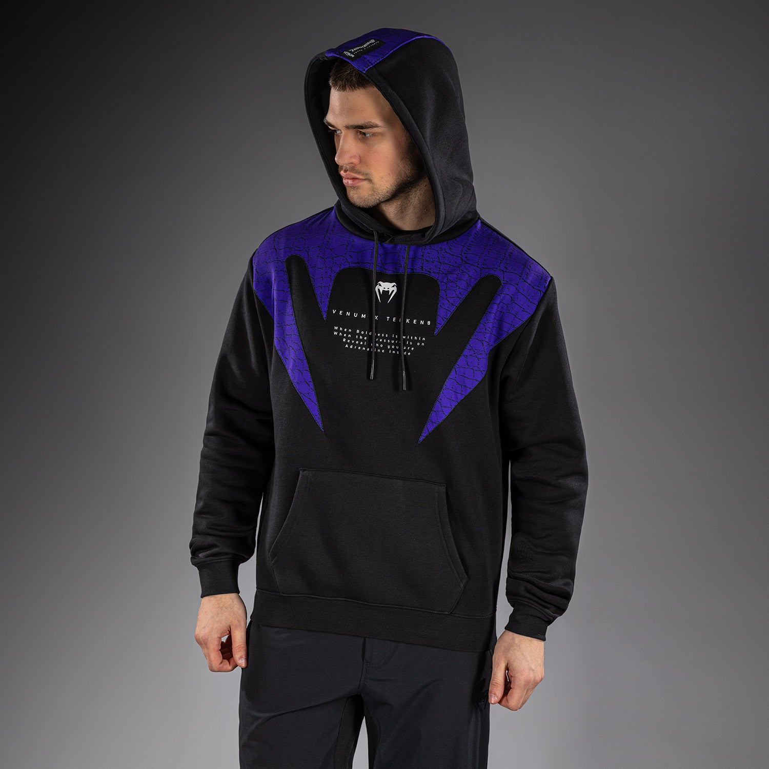 トップス VONIQUE perd Venum x TEKKEN 8 Pullover Hoodie - Kazuya - Black/Purple - Venum