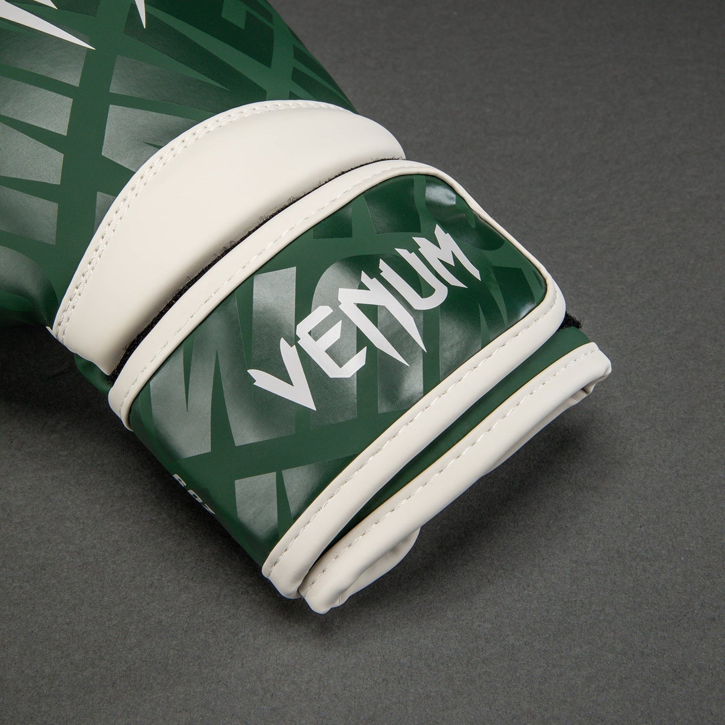 Venum Contender 1.5 XT Kids Boxing Gloves
