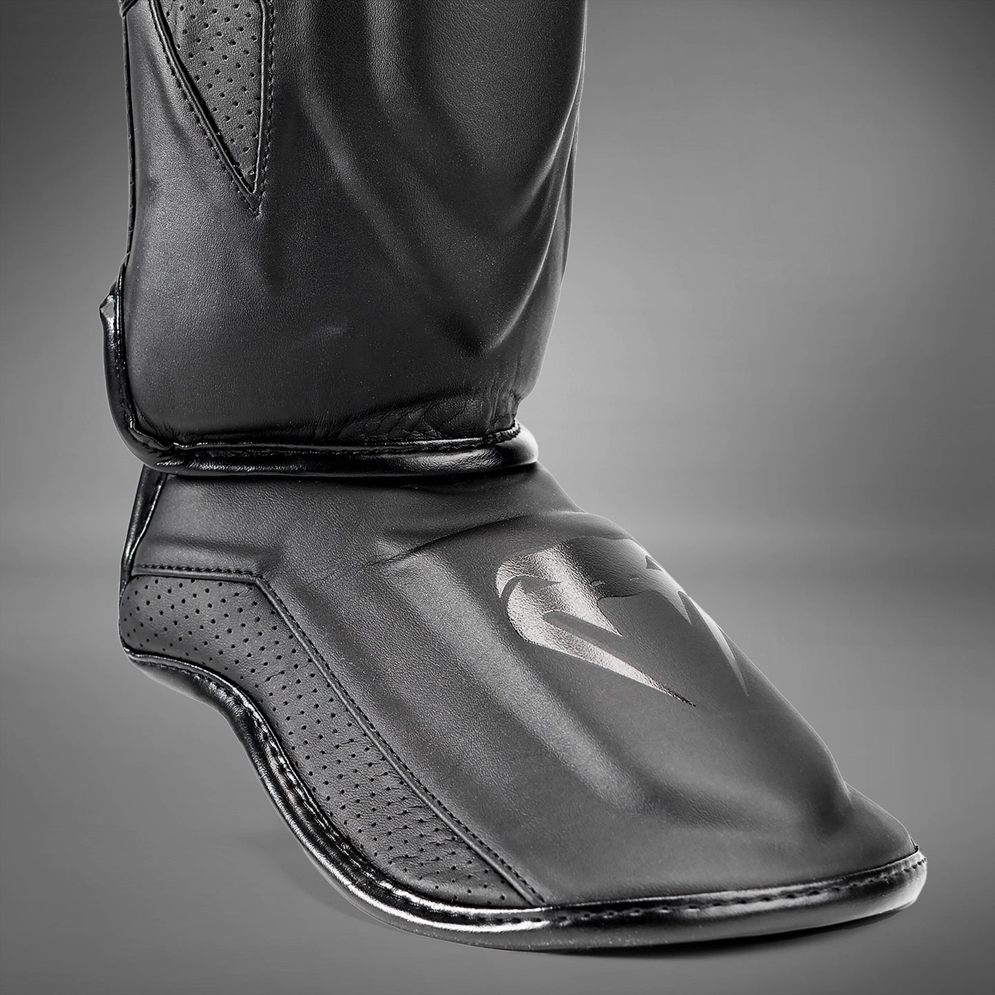 Shin Guards Elite Evo Venum - Black/Black
