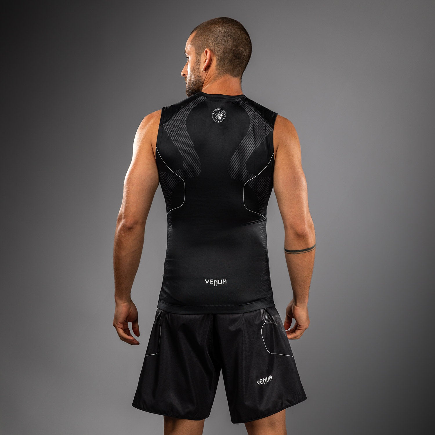 トップス MMA Racing sleeveless with Ranor Venum Nexus Sleeveless Rashguard - Black/Silver - Venum