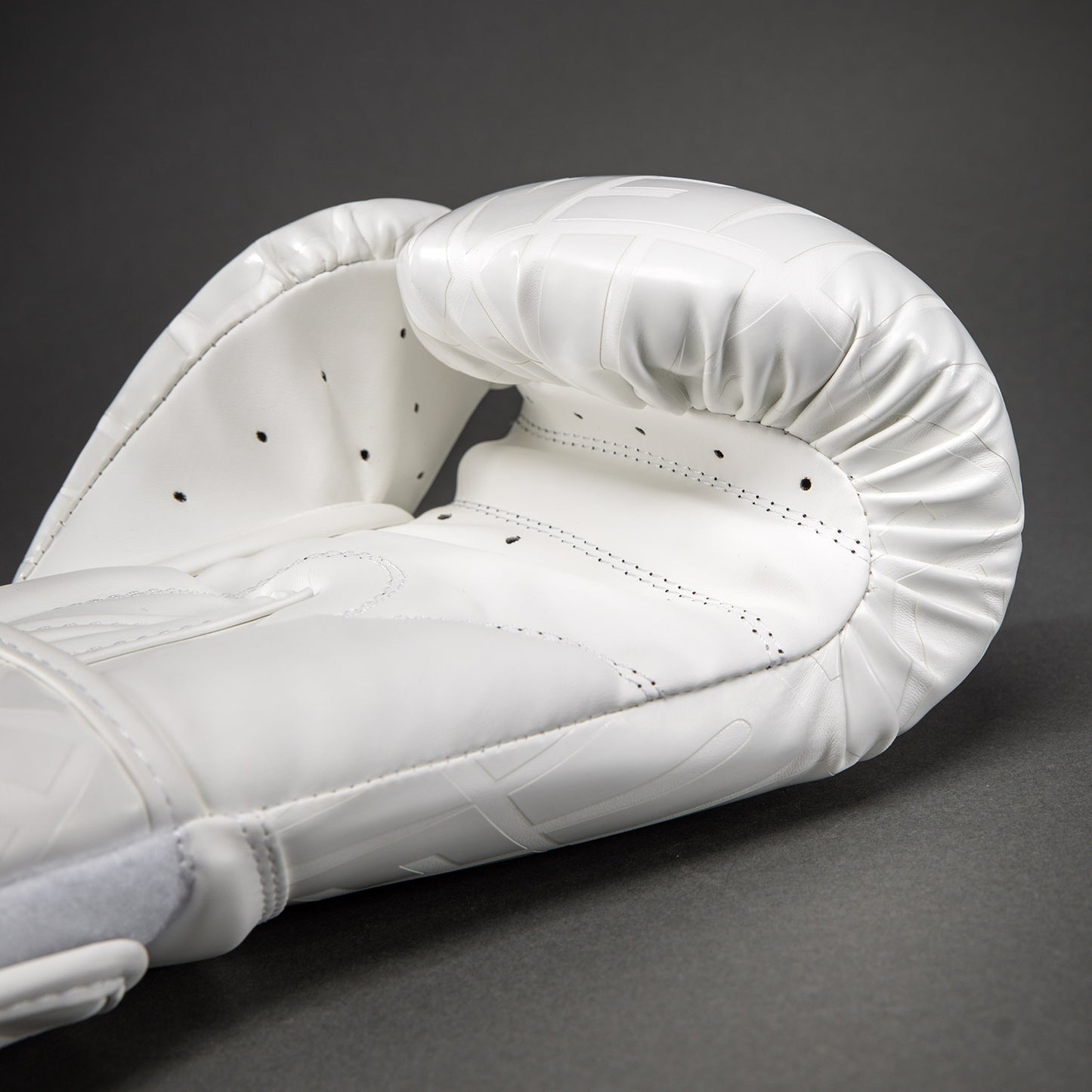 Venum Contender 1.5 XT 3D Boxing Gloves White/ Gold  product-type_Boxing Gloves Venum