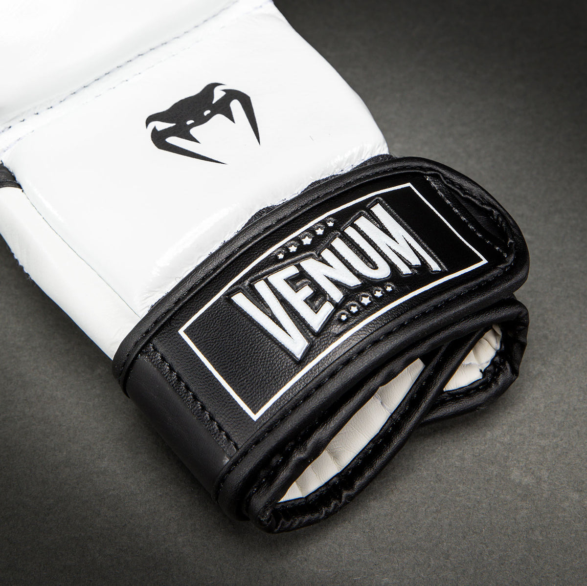Venum Attack 2.0 Sparring Gloves Leather - Black/White