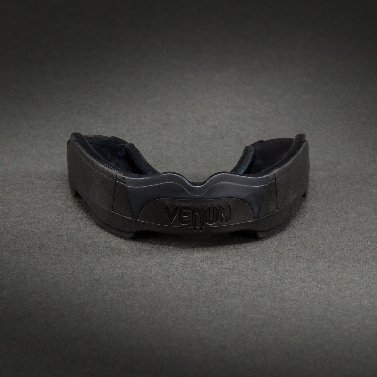 Venum Predator Mouthguard – Black/Black/Red
