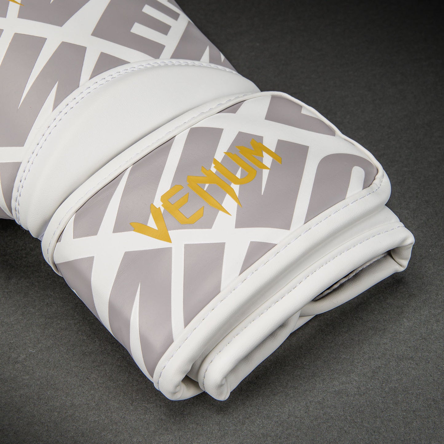 Venum Contender 1.5 XT 3D Boxing Gloves - White/ Gold