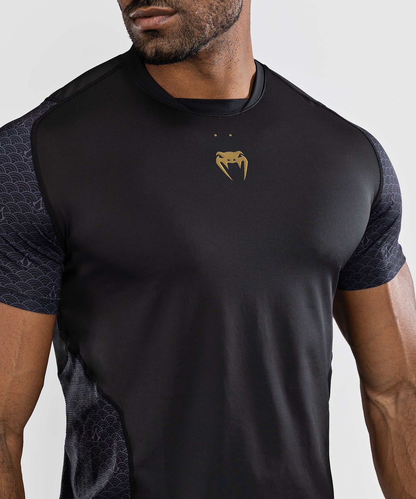 Venum x Assassin's Creed Shadows Dry Tech - Black Gold