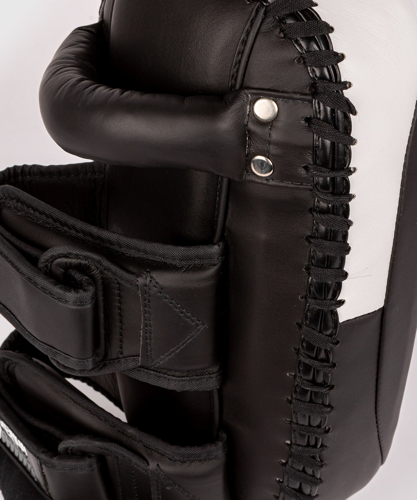 Venum Kick Boxing 2.0 Micro Fiber Paos - Black/White