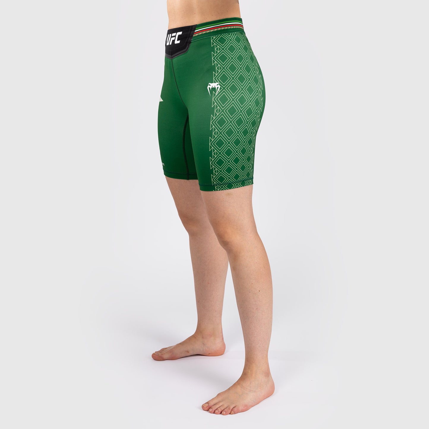 Noche UFC by Venum Authentic Fight Night Women’s Vale Tudo Short - Long Fit - Green