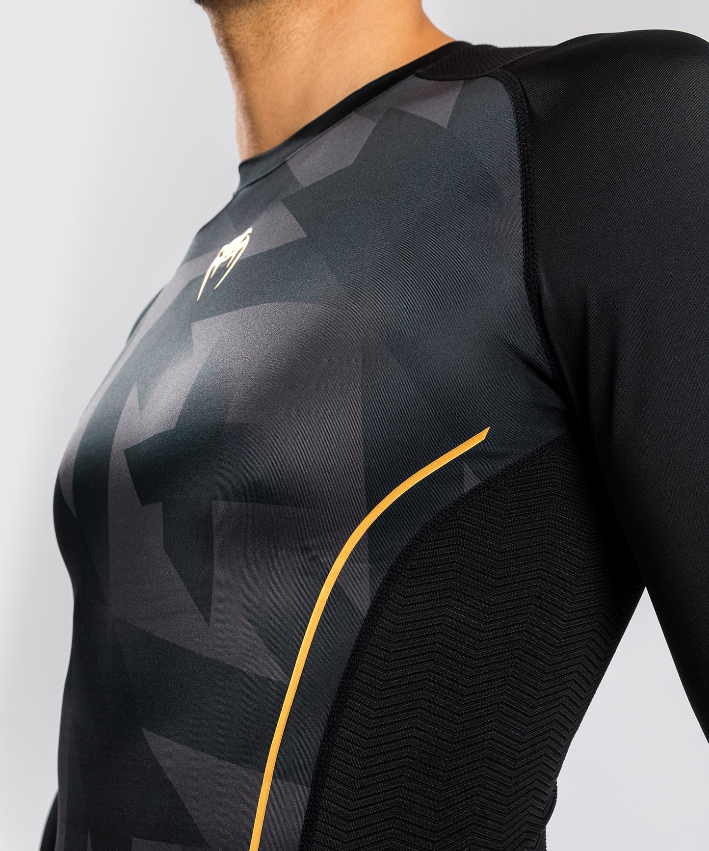 Venum Razor Rashguard Long Sleeves - Black/Gold