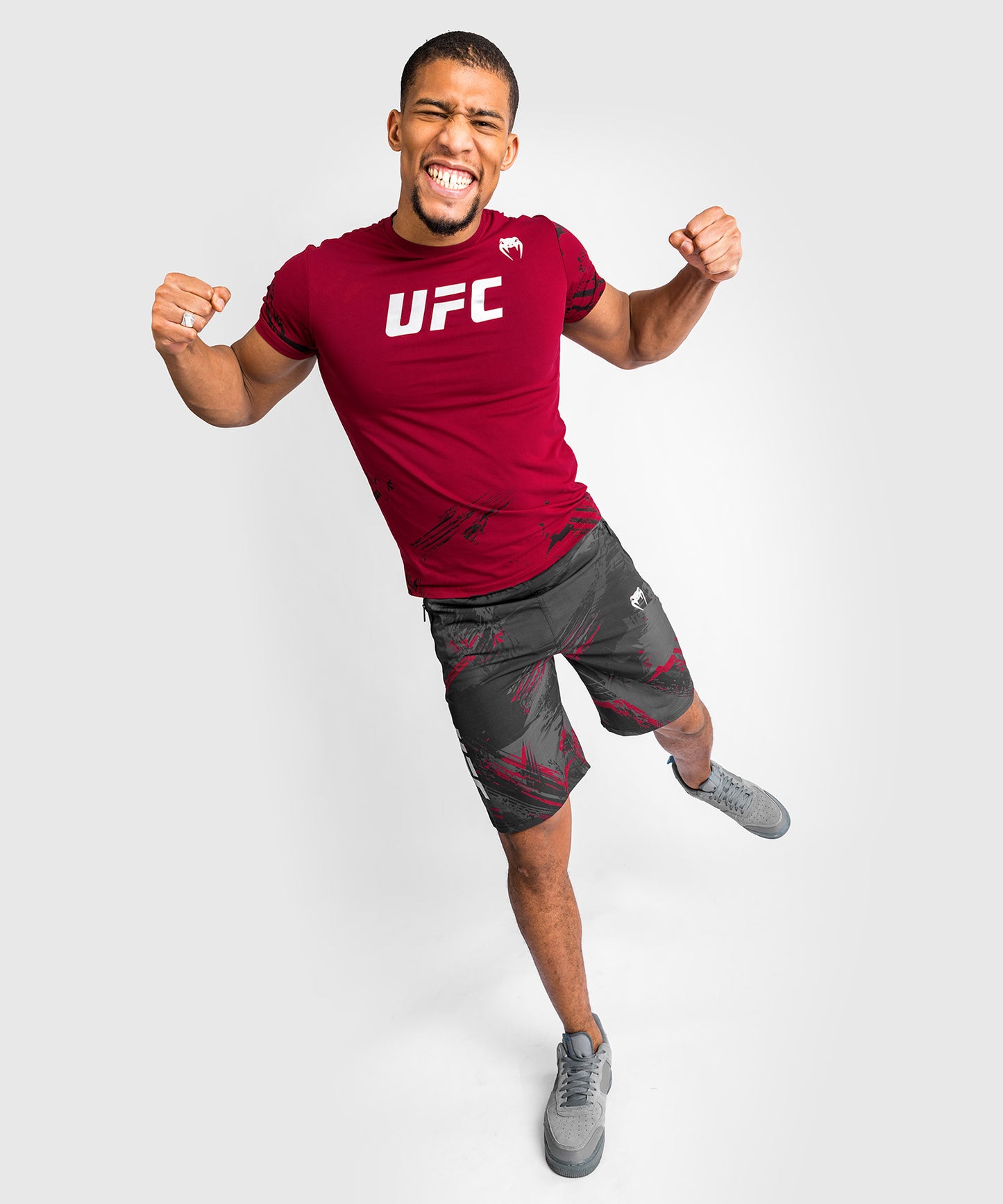Boné UFC Venum Authentic Fight Week - Dourado | Mundo do Lutador Boné UFC Venum Authentic Fight Week - Dourado | Mundo do Lutador