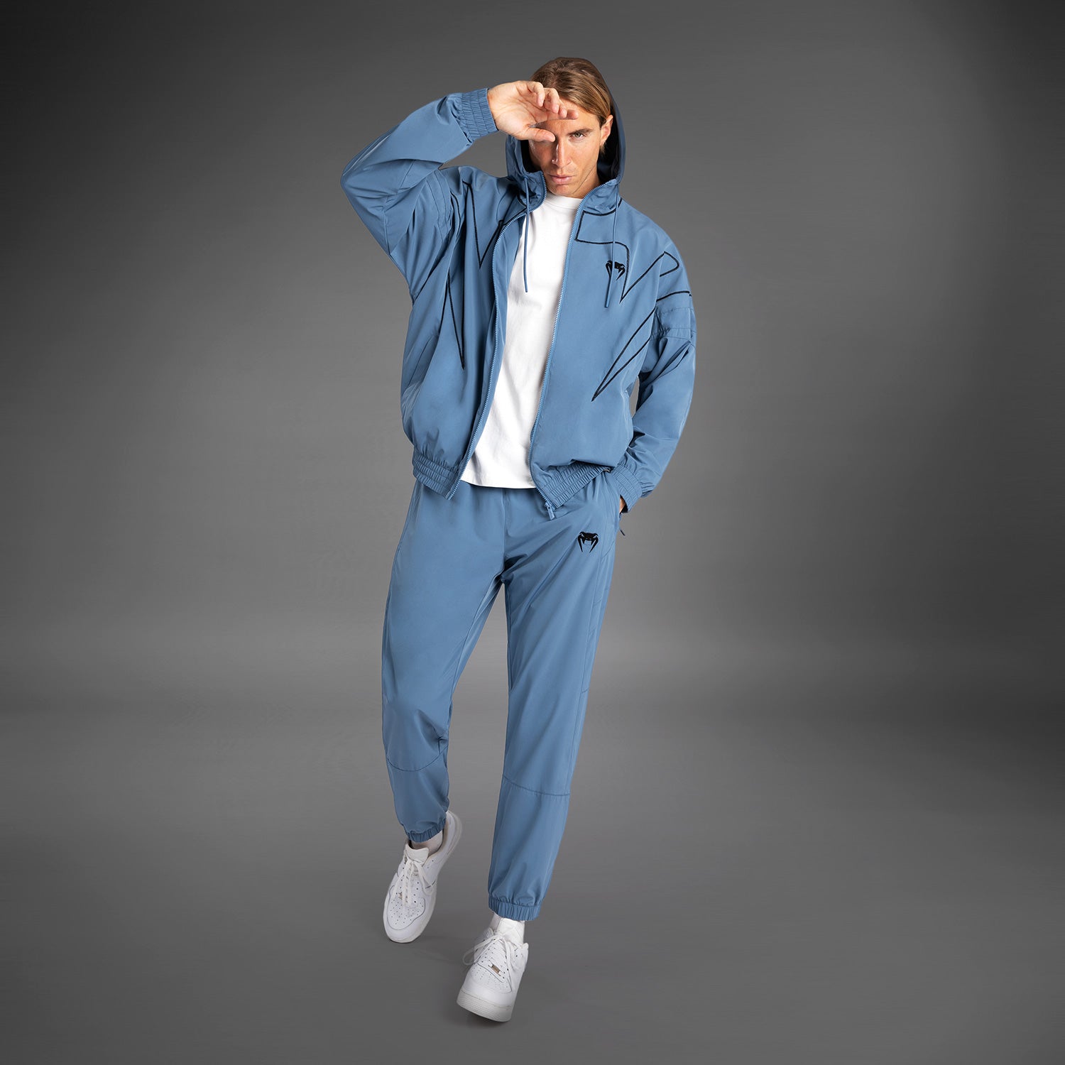 ジャケット・アウター VETEMENTS Tracksuit Blouse 関税込み】VETEMENTS ブラック Gym トラックジャケット (VETEMENTS