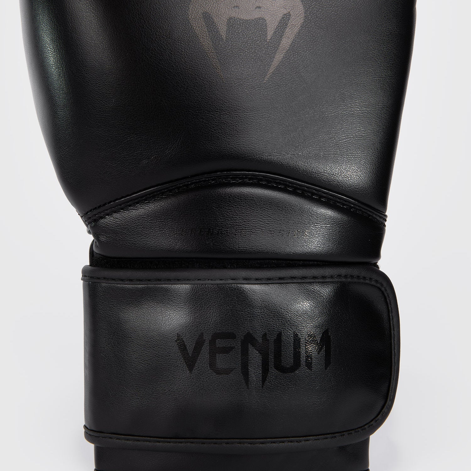 Venum Contender 1.5 Boxing Gloves - Black/Black - Venum
