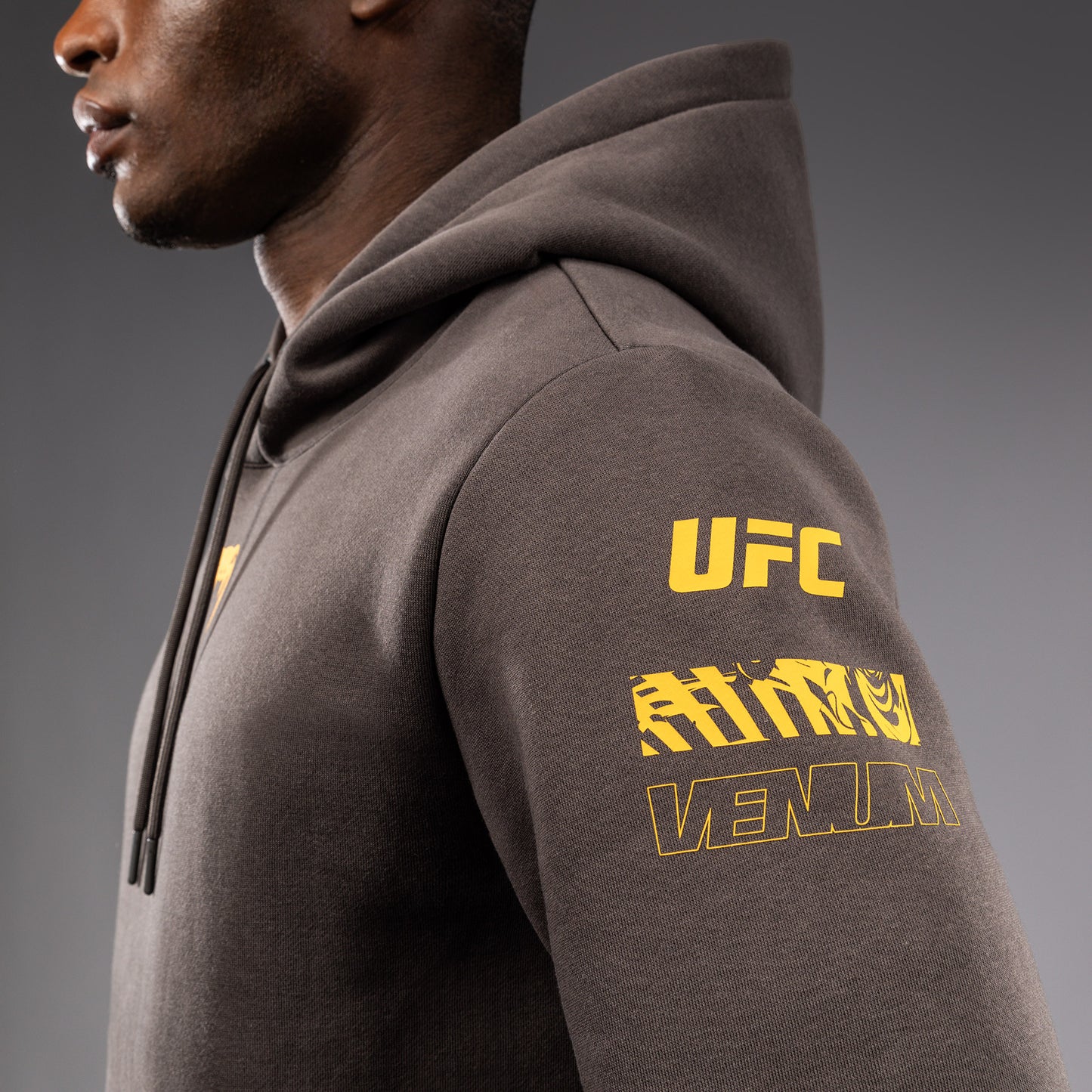 UFC Fusion by Venum Fight Week Men’s Pullover Hoodie - Solid Earthen Brown